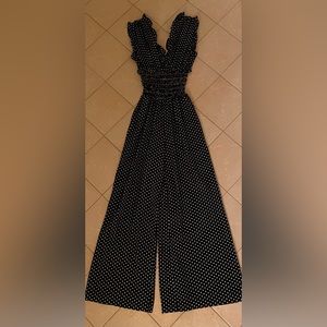 Beautiful Jumpsuit in polyester and spandex